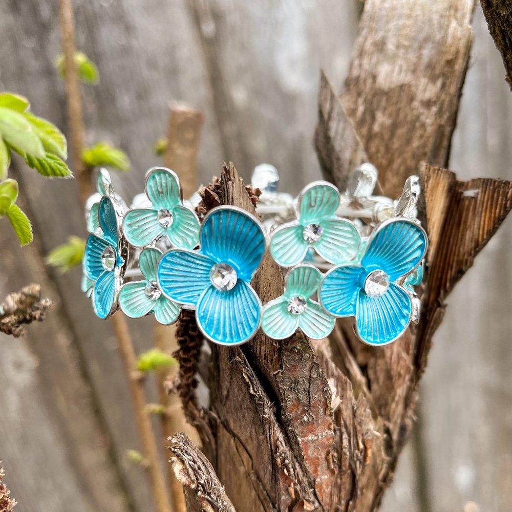 Spring Flower Stretch Bracelet - Picture 5 of 6
